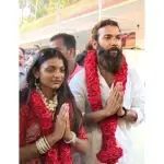 kumbh-mela-viral-star-monalisa-bhosle-weds-furman-khan-in-kerala.jpg